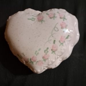 Ceramic trinket box with roses and ivy
